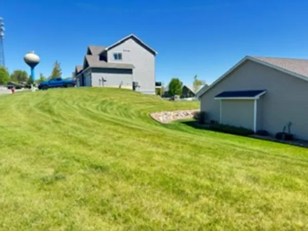 638 4th Circle DR SE, Lonsdale, MN 55046