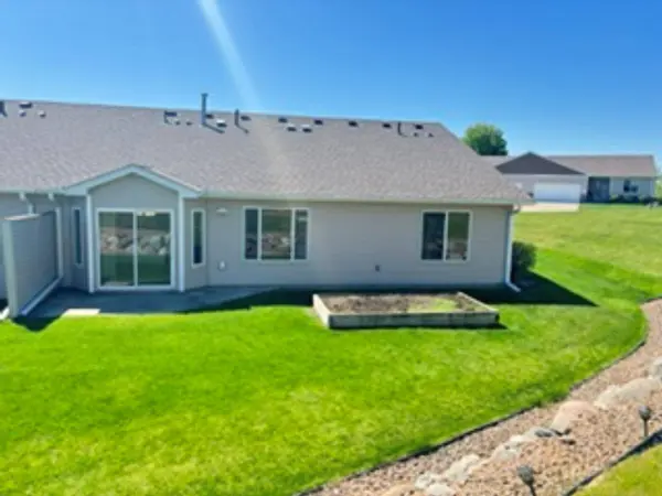 638 4th Circle DR SE, Lonsdale, MN 55046