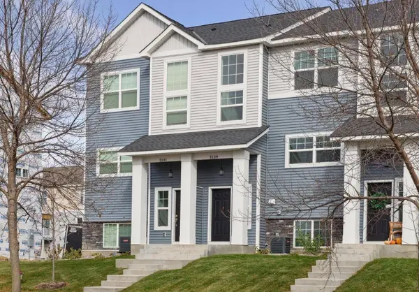 3139 Clover Ridge DR, Chaska, MN 55318