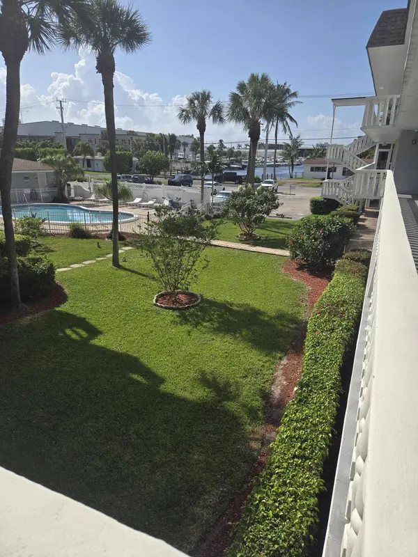 490 SE 19th AVE #107, Pompano Beach, FL 33060