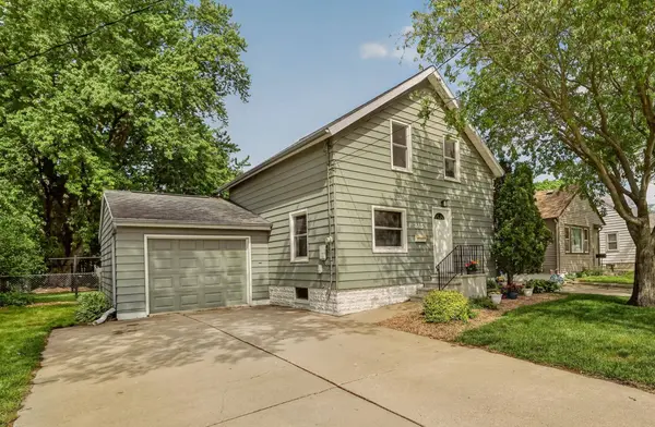 815 12th AVE SE, Rochester, MN 55904
