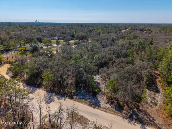 121 MEADOWLARK LN, Palatka, FL 32177