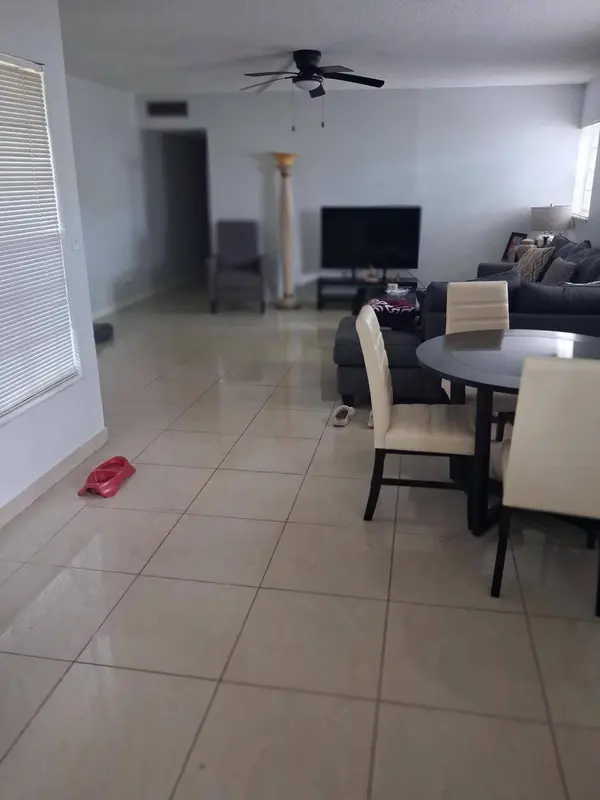 490 SE 19th AVE #107, Pompano Beach, FL 33060