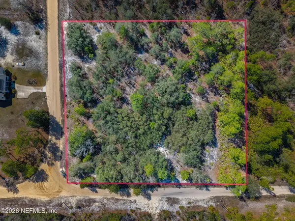 121 MEADOWLARK LN, Palatka, FL 32177