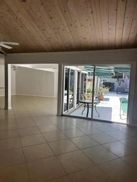 112 E Coral Fish LN, Jupiter, FL 33477