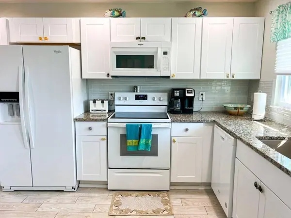 308 60TH ST #A, Holmes Beach, FL 34217