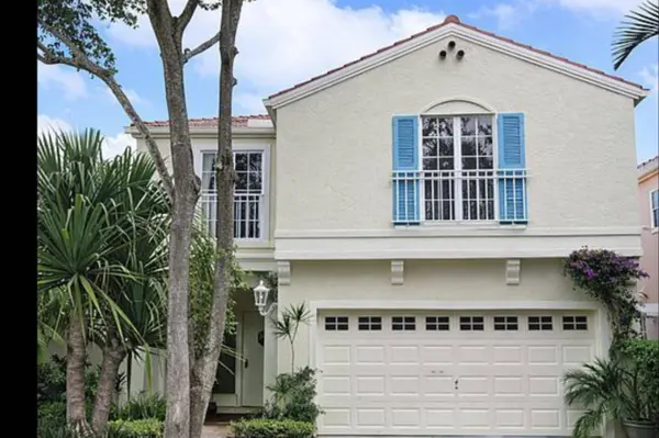 49 Vía Verona, Palm Beach Gardens, FL 33418