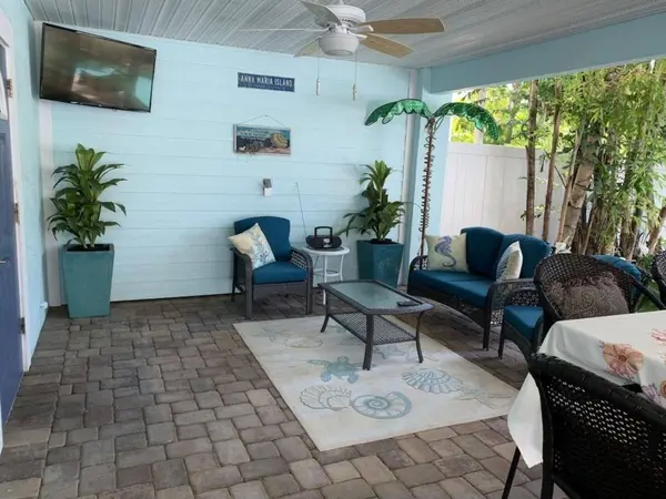 303 62ND ST #A, Holmes Beach, FL 34217