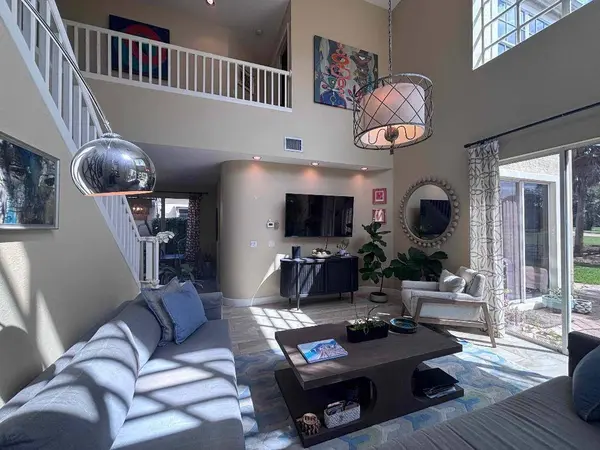 49 Vía Verona, Palm Beach Gardens, FL 33418