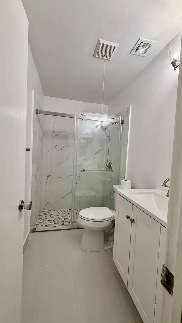 9121 E Highland Pines DR, Palm Beach Gardens, FL 33418