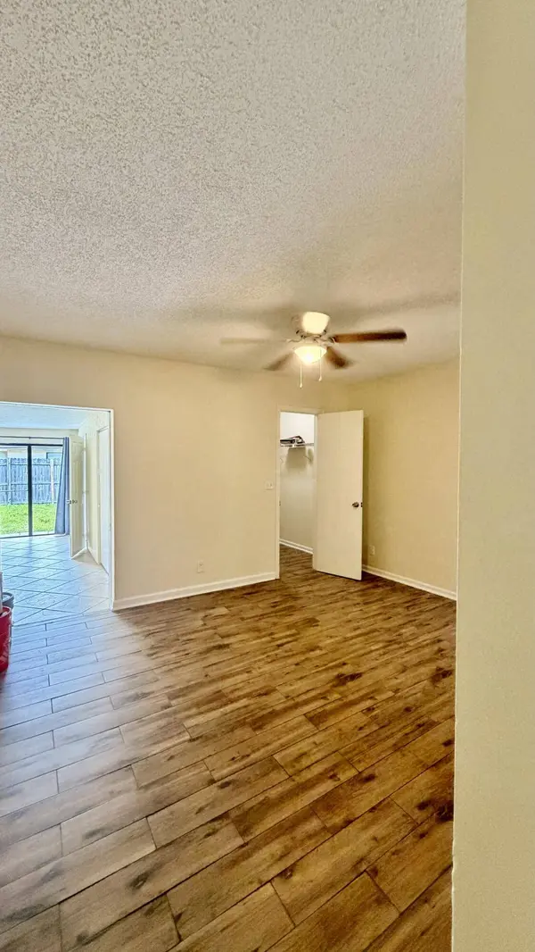 9121 E Highland Pines DR, Palm Beach Gardens, FL 33418