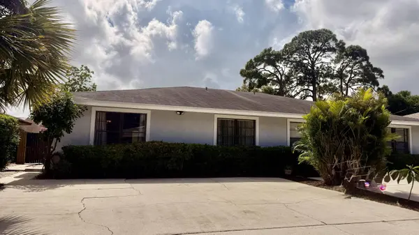 9121 E Highland Pines DR, Palm Beach Gardens, FL 33418