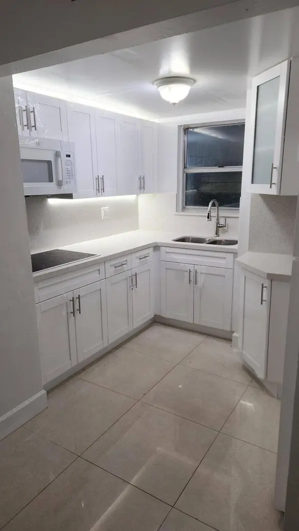 210 Fontainebleau BLVD #311, Miami, FL 33172