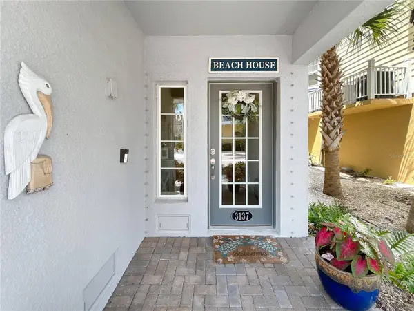 3137 MOORINGS DR S, St Petersburg, FL 33712