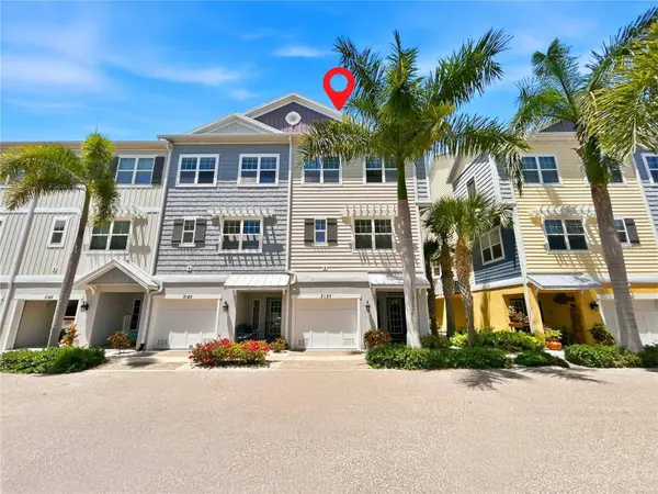 3137 MOORINGS DR S, St Petersburg, FL 33712