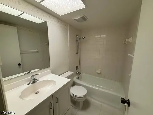 1733 Courtyard WAY #B205, Naples, FL 34112
