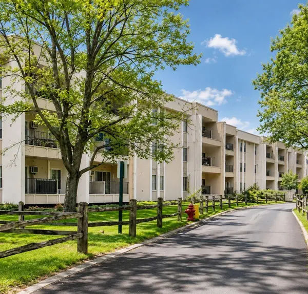 4110 Rahn RD #323, Saint Paul, MN 55122