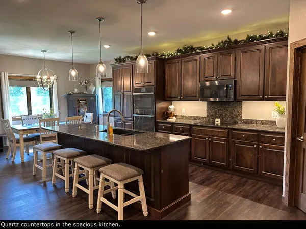2318 Red Bird LN, Fairmont, MN 56031