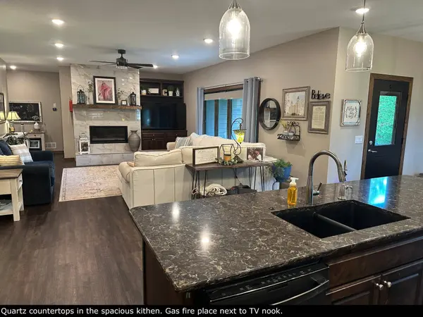 2318 Red Bird LN, Fairmont, MN 56031
