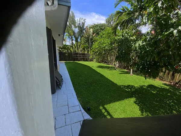 621 SW 101st AVE, Plantation, FL 33324