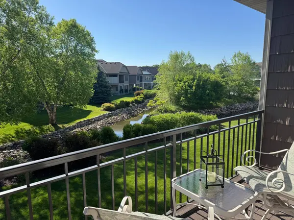 10788 Lyndale Bluffs TRL, Minneapolis, MN 55420