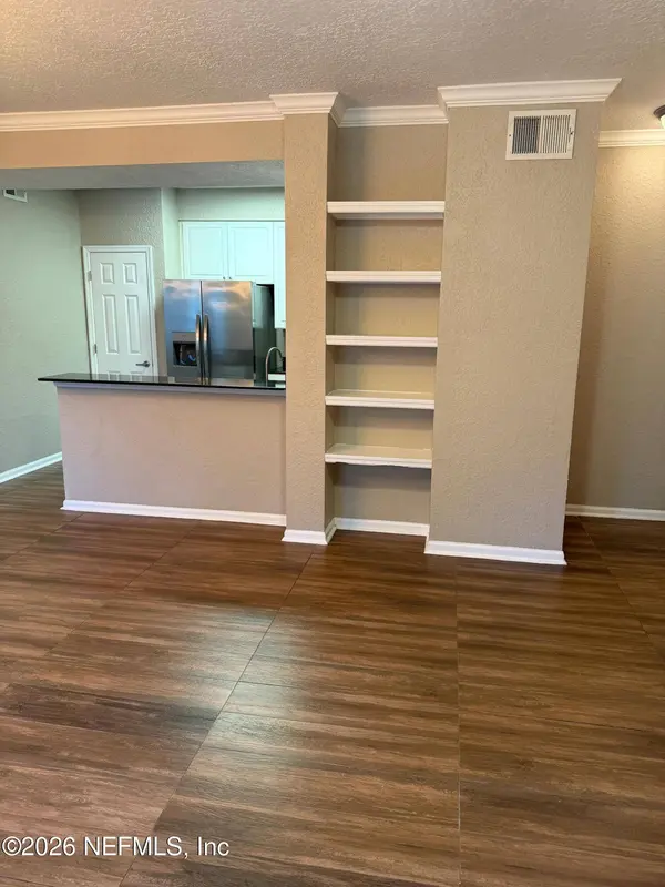8539 GATE Pkwy W #424, Jacksonville, FL 32216