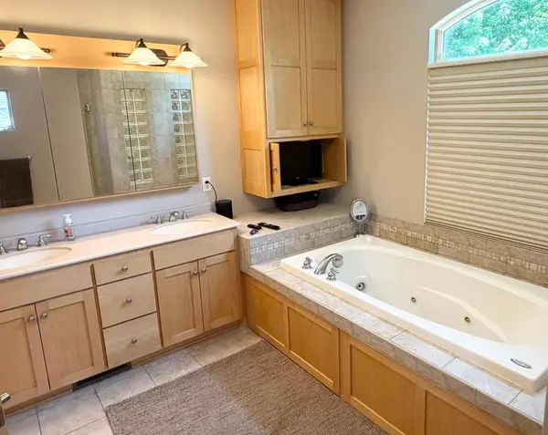 11688 Indian Beach RD, Spicer, MN 56288