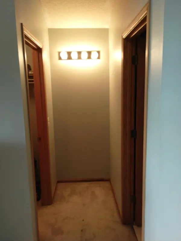 1063 Juniper CT, Shakopee, MN 55379