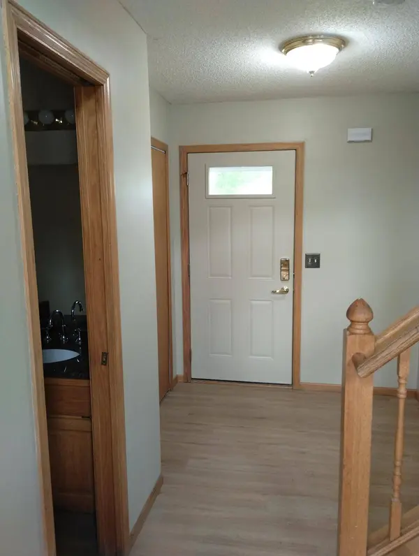 1063 Juniper CT, Shakopee, MN 55379