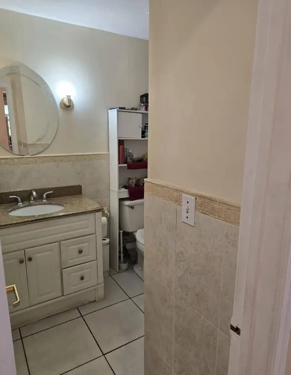 11302 SW 7th ST, Miami, FL 33174