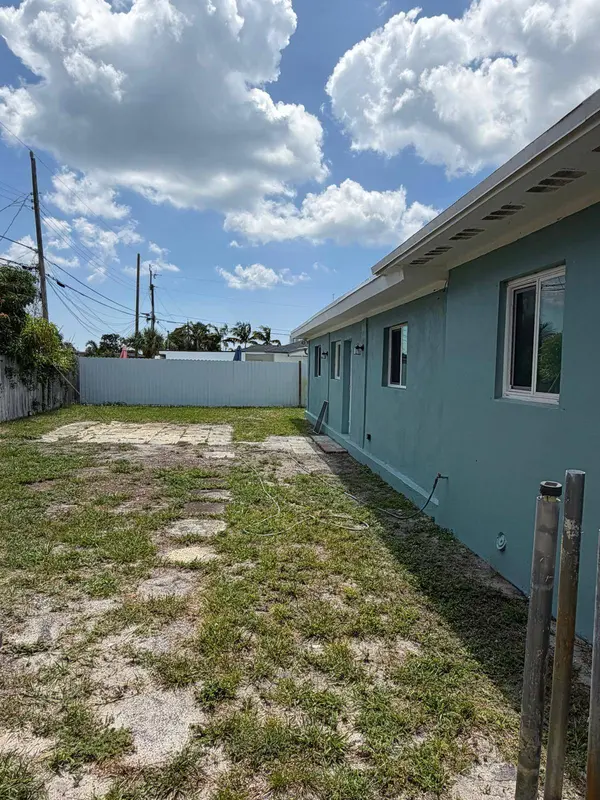 1405 6th ST, West Palm Beach, FL 33401