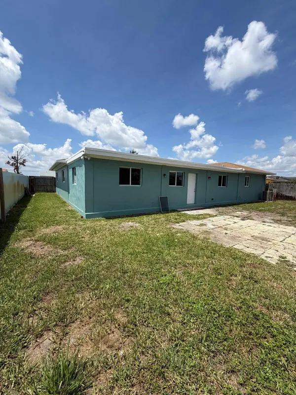 1405 6th ST, West Palm Beach, FL 33401