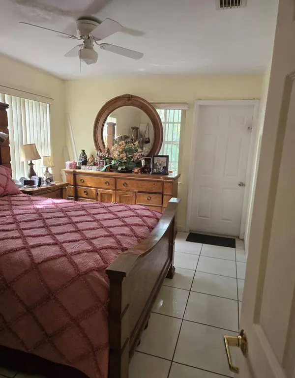 11302 SW 7th ST, Miami, FL 33174