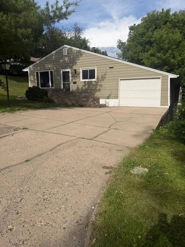 616 N Buse ST, Fergus Falls, MN 56537