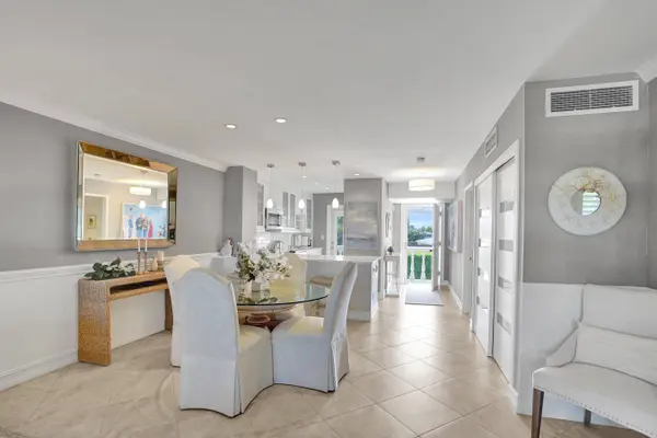 60 Venetian DR #205n, Delray Beach, FL 33483