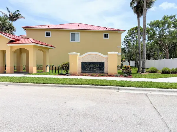 5088 SE Mariner Garden CIR, Stuart, FL 34997