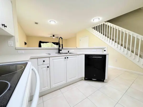 5088 SE Mariner Garden CIR, Stuart, FL 34997
