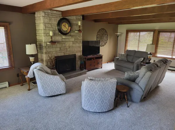 512 Brookwood LN, Sartell, MN 56377