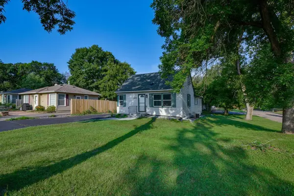 2775 Larch LN N, Minneapolis, MN 55441