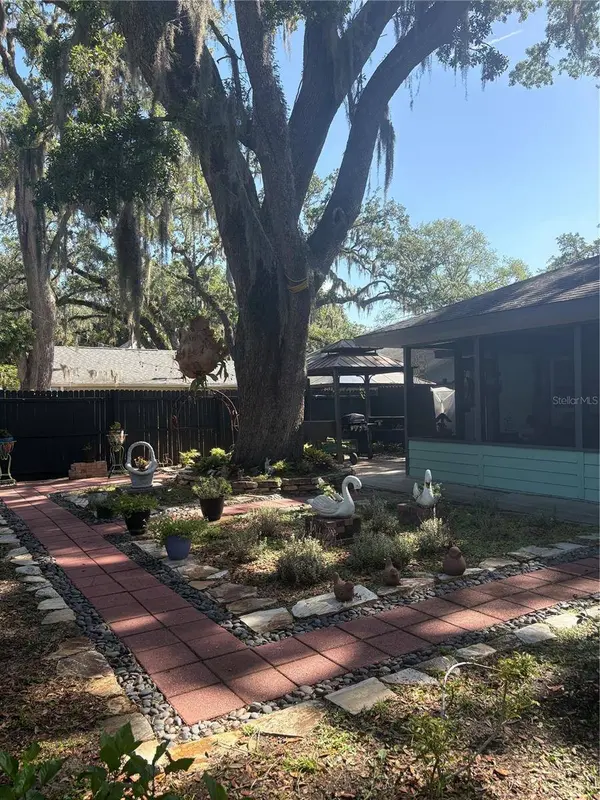 1910 S PARK AVE, Sanford, FL 32771
