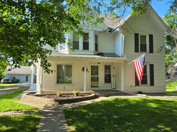 140 E University ST