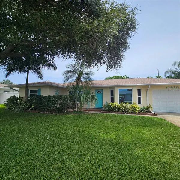 13920 JAMAICA DR, Seminole, FL 33776