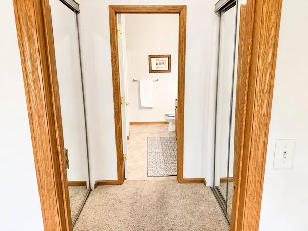 1246 Vernon DR, Carver, MN 55315
