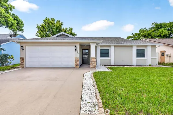 8608 HUNTSMAN LN