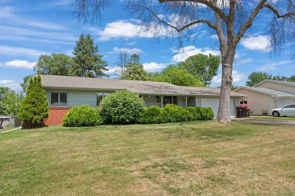 2245 Beam AVE, Maplewood, MN 55109