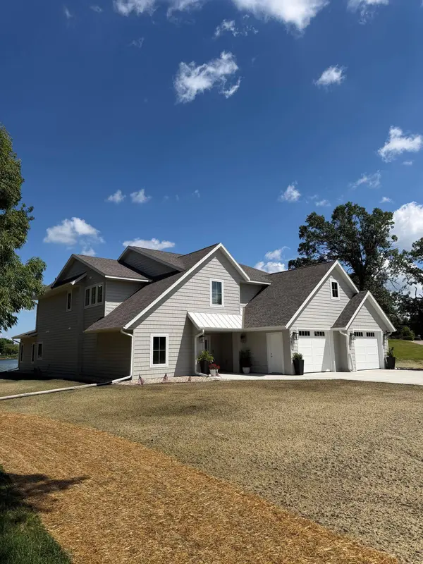 1753 Karnis DR NW, Alexandria, MN 56308