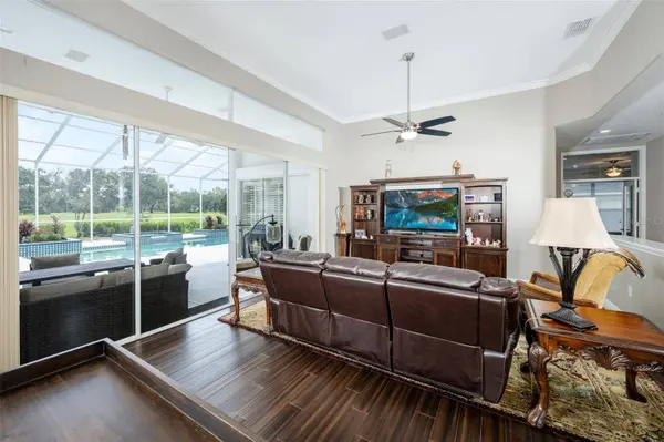 5429 BURNT HICKORY DR, Valrico, FL 33596