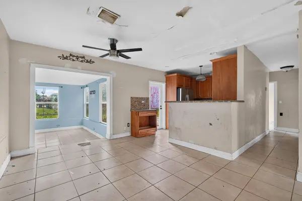 14621 LINCOLN BLVD, Miami, FL 33176