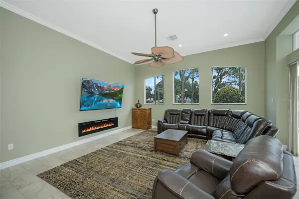 5429 BURNT HICKORY DR, Valrico, FL 33596