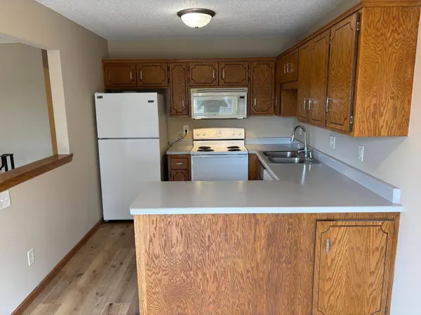 5655 Otter View TRL, White Bear Lake, MN 55110